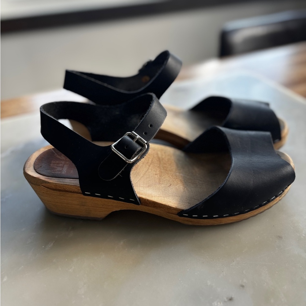 Mia Womens Anja Sandal navy Leather Size EU39 M US9.5 Swedish clog